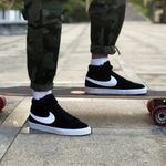 104686369-BLACK-FRIDAY-Zapato-Nike-Sb-Zoom-Blazer-Mid-deportivo-casual-color-negro-para-hombre
