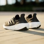104688645-Zapato-Adidas-Ultraboost-Light-23-deportivo-negro-para-hombre