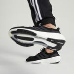 104688645-Zapato-Adidas-Ultraboost-Light-23-deportivo-negro-para-hombre