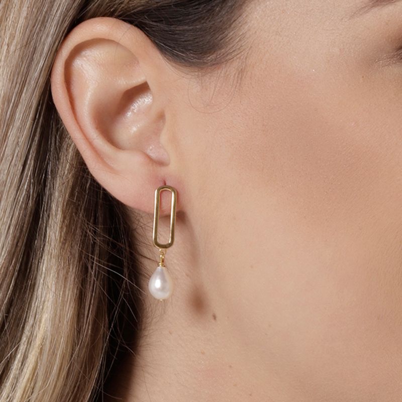 104592477-Aretes-largos-de-plata-en-dorado-para-mujer