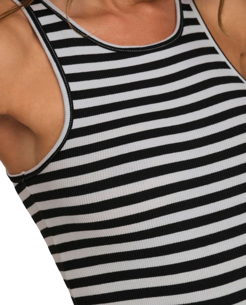 104670160-Camiseta-Only-tank-top-rayada-para-mujer