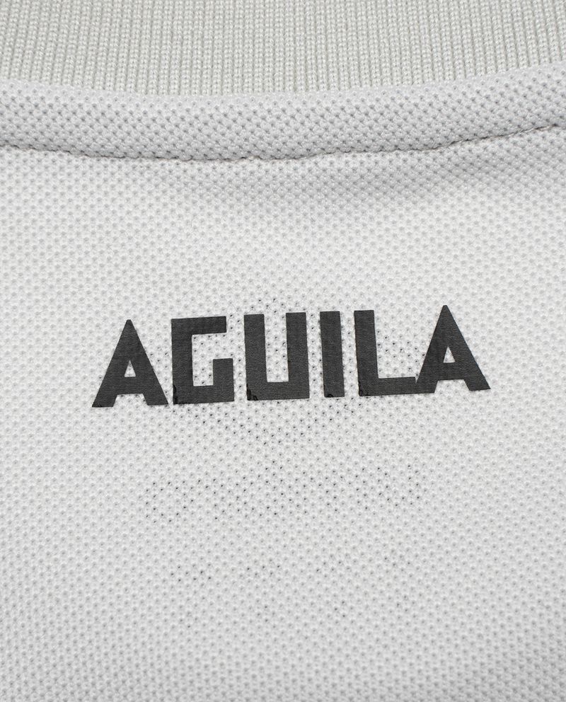 104614647-Camiseta-deportiva-blanca-Umbro-Aguila-2024-25