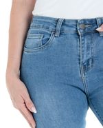 104551097-Jeans-Sabrina-flare-lavado-medio-de-cintura-alta-para-mujer