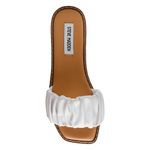 104691725-Sandalia-casual-Steve-Madden-color-blanco-para-mujer