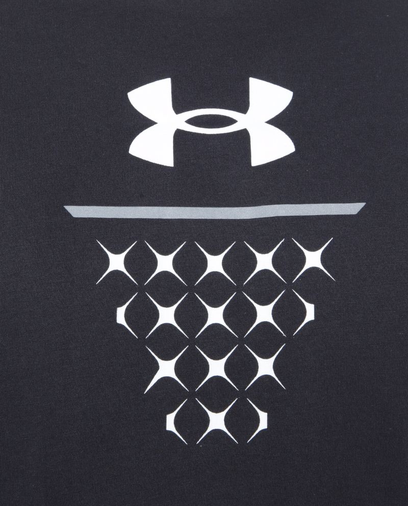 104631087-Camiseta-deportiva-Under-Armour-negra-estampada-para-hombre