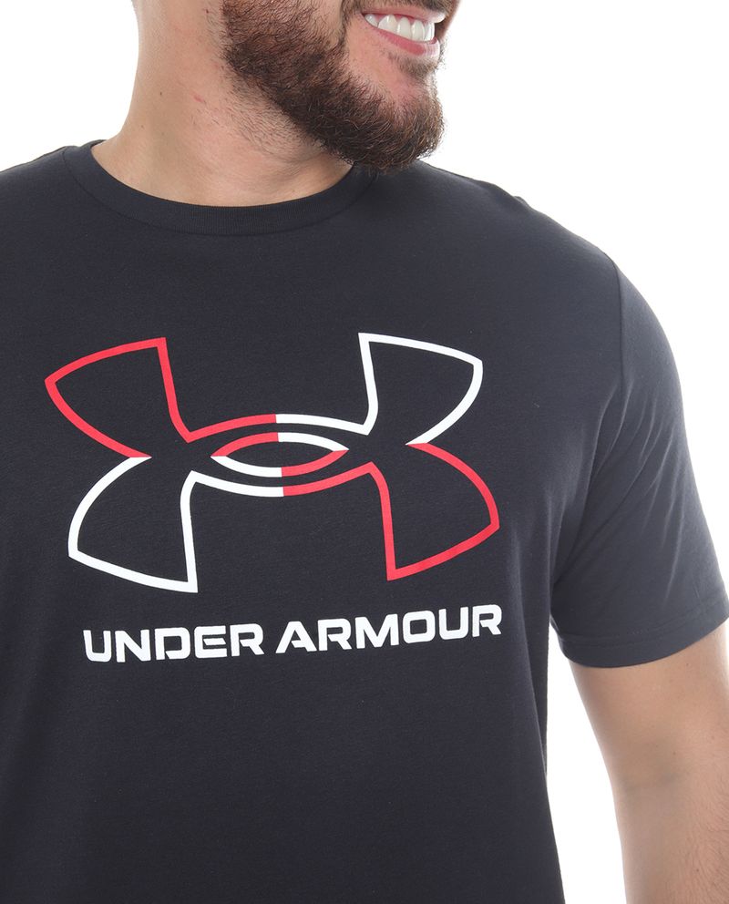 104631099-Camiseta-deportiva-Under-Armour-negra-logo-estampado-para-hombre