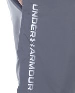 104631107-Short-deportivo-Under-Armour-gris-solido-para-hombre