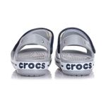 104701799-BLACK-FRIDAY-Sandalia-Crocs-gris-para-niño