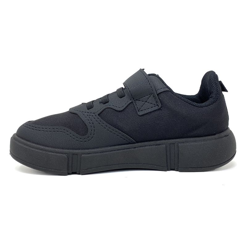 104639943-Calzado-deportivo-escolar-Orange-color-negro-para-niño