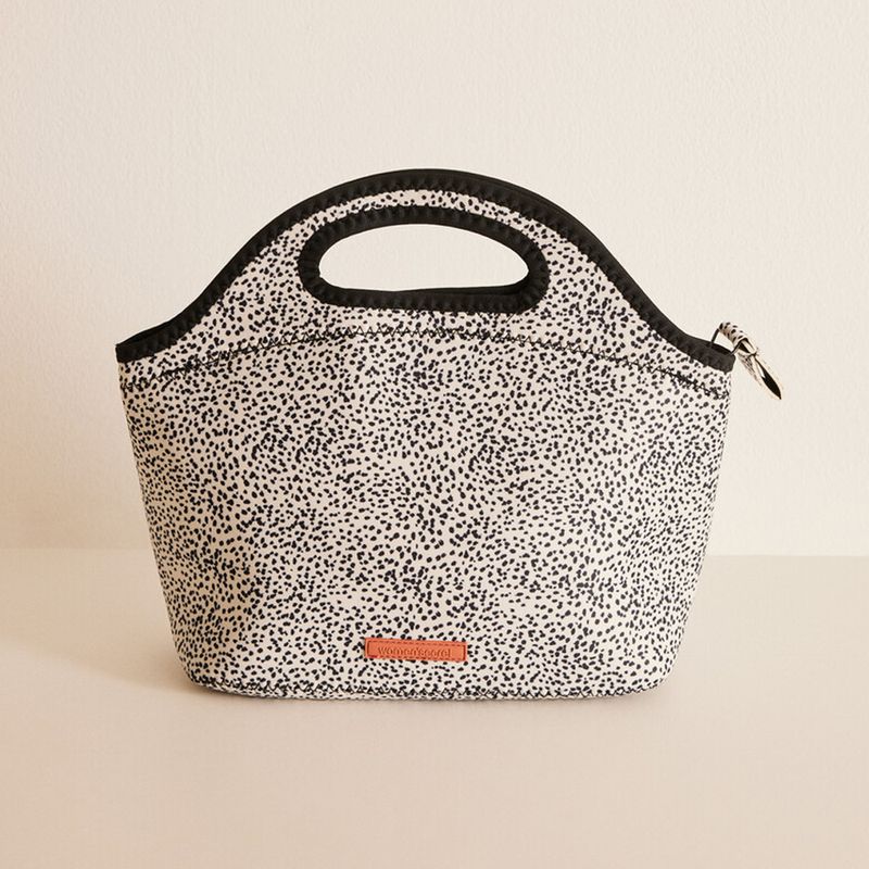 104664931-Lonchera-Women-Secret-para-mujer-10x22x10-cm.