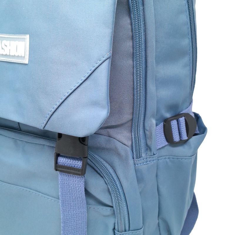 104579815-Mochila-celeste-solida