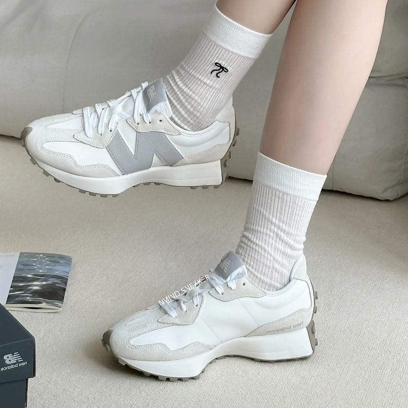 104704601-Zapato-New-Balance-327-casual-deportivo--blanco-gris-para-mujer