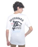 104687169-Camiseta-Orange-oversized-fit-blanca-estampado-Skateboarding-para-hombre