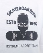 104687169-Camiseta-Orange-oversized-fit-blanca-estampado-Skateboarding-para-hombre