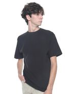 104687193-Camiseta-Orange-oversized-fit-negra-solida-para-hombre