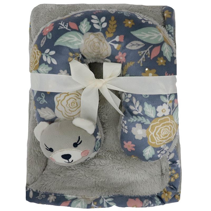104679683-Frazada-verde-con-almohada-media-luna-para-bebe-niño
