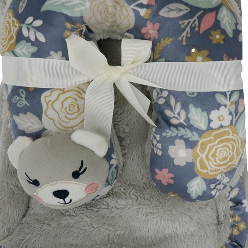 104679683-Frazada-verde-con-almohada-media-luna-para-bebe-niño