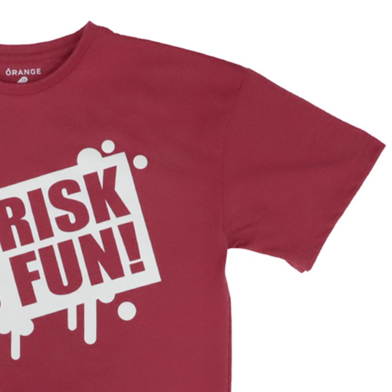 104689583-Camiseta-roja-con-estampado-para-niño