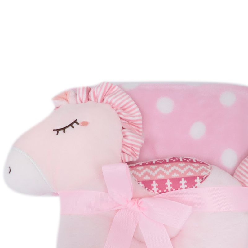 104407901-Frazada-rosada-con-almohada-media-luna-para-bebe-niña