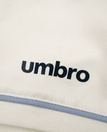 104580051-Camiseta-de-entrenamiento-ivory-Umbro-Alianza-2024-25