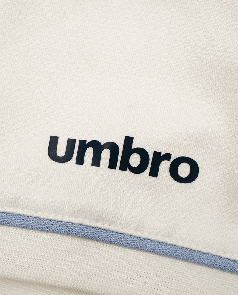 104580052-Camiseta-de-entrenamiento-ivory-Umbro-Alianza-2024-25