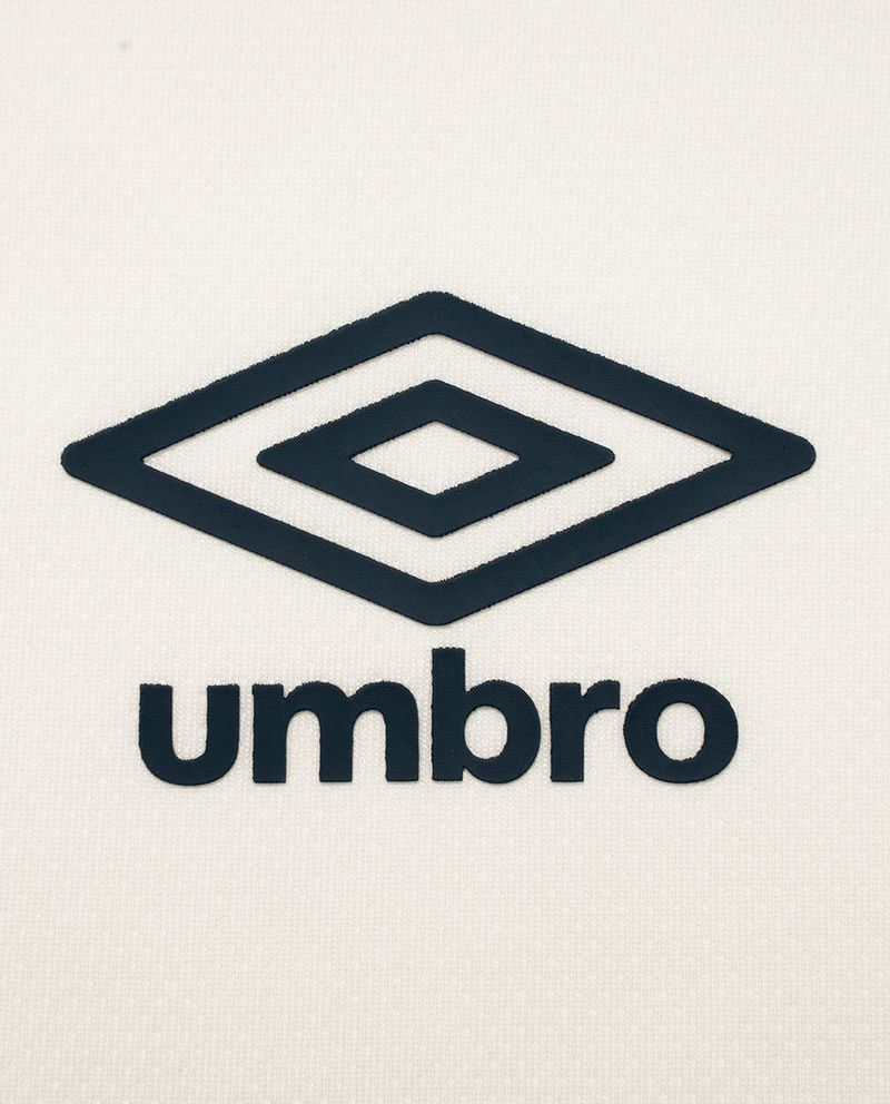 104580052-Camiseta-de-entrenamiento-ivory-Umbro-Alianza-2024-25