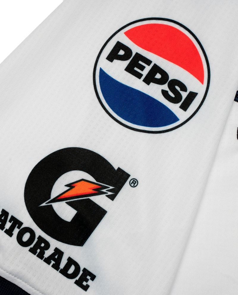 104580083-Camiseta-local-blanca-Umbro-Alianza-2024-25