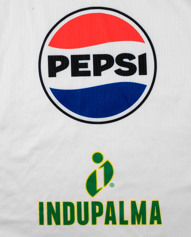 104580089-Camiseta-local-manga-larga-blanca-Umbro-Alianza-2024-25