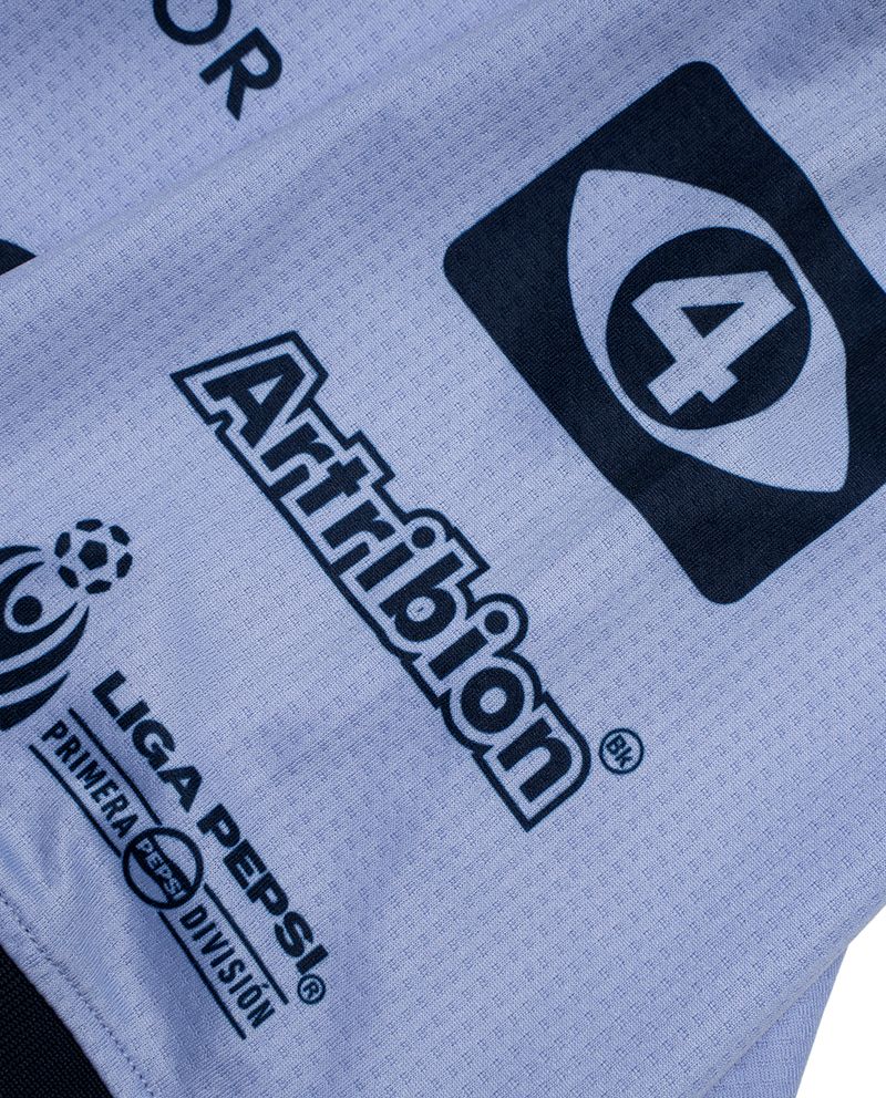 104580098-Camiseta-de-visita-Umbro-Alianza-2024-25