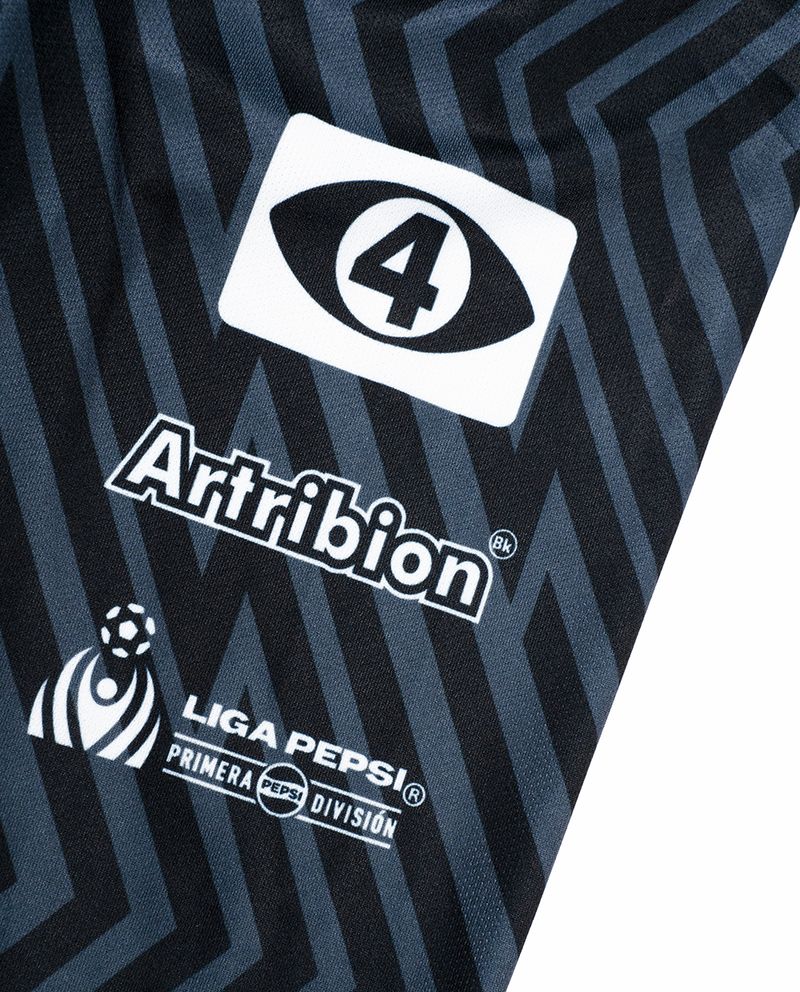 104580109-Camiseta-negra-de-portero-Umbro-Alianza-2024-25