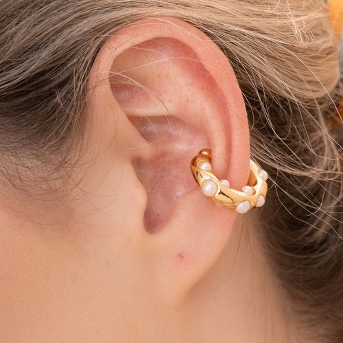 Earcuff dorado con perlas para mujer