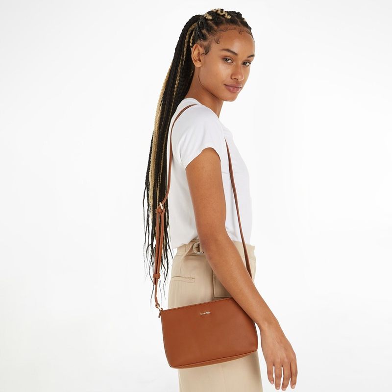 Cartera calvin klein cafe sales