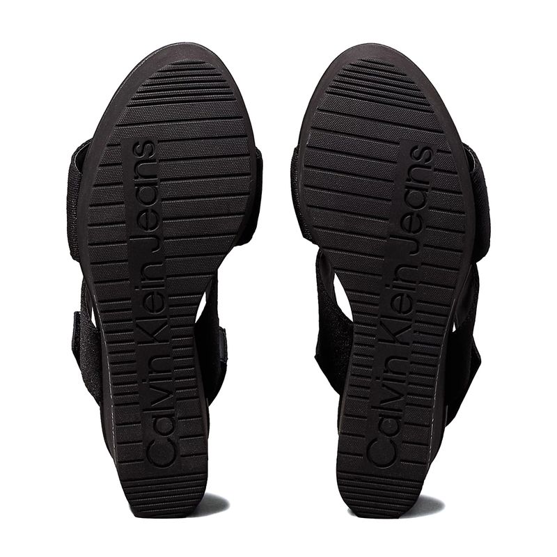 104711537-Sandalia-casual-Calvin-Klein-color-negro-para-mujer