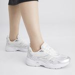 104711547-Zapato-deportivo-Calvin-Klein-blanco-para-mujer