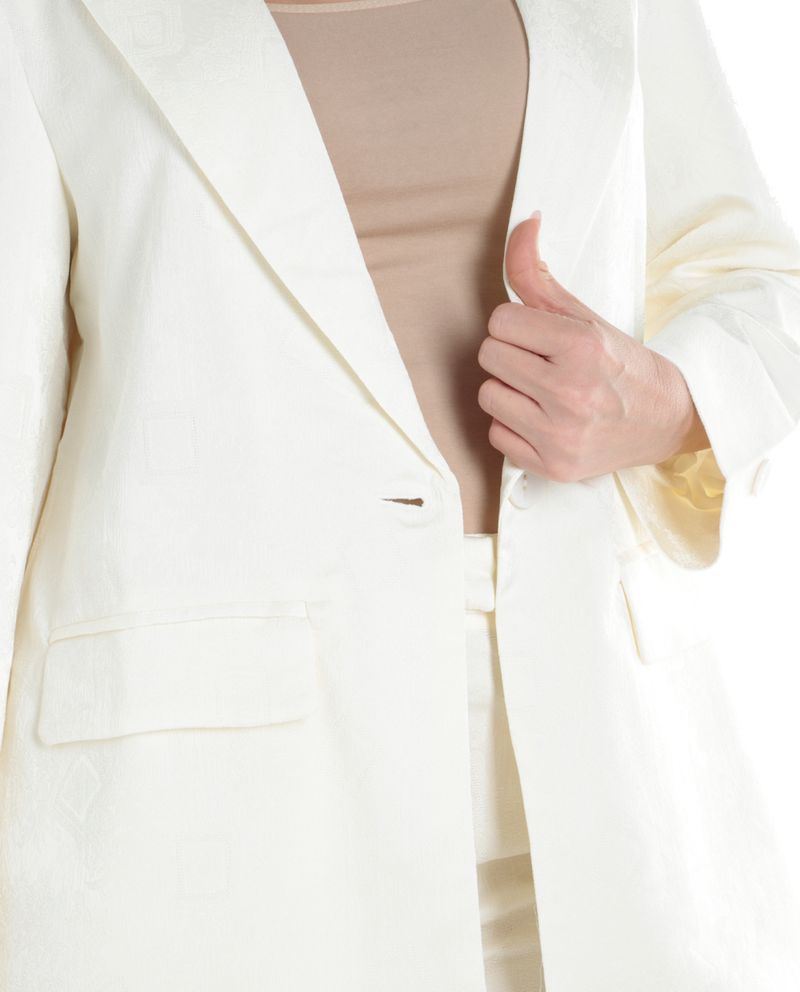 104514236-Blazer-Sabrina-blanco-manga-larga-para-mujer