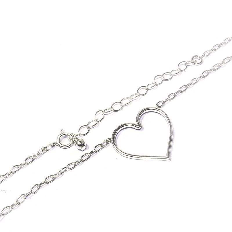 104592658-Cadena-de-plata-con-dije-de-corazon-para-mujer