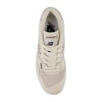 104688089-Zapato-New-Balance-550-casual-color-beige-para-mujer