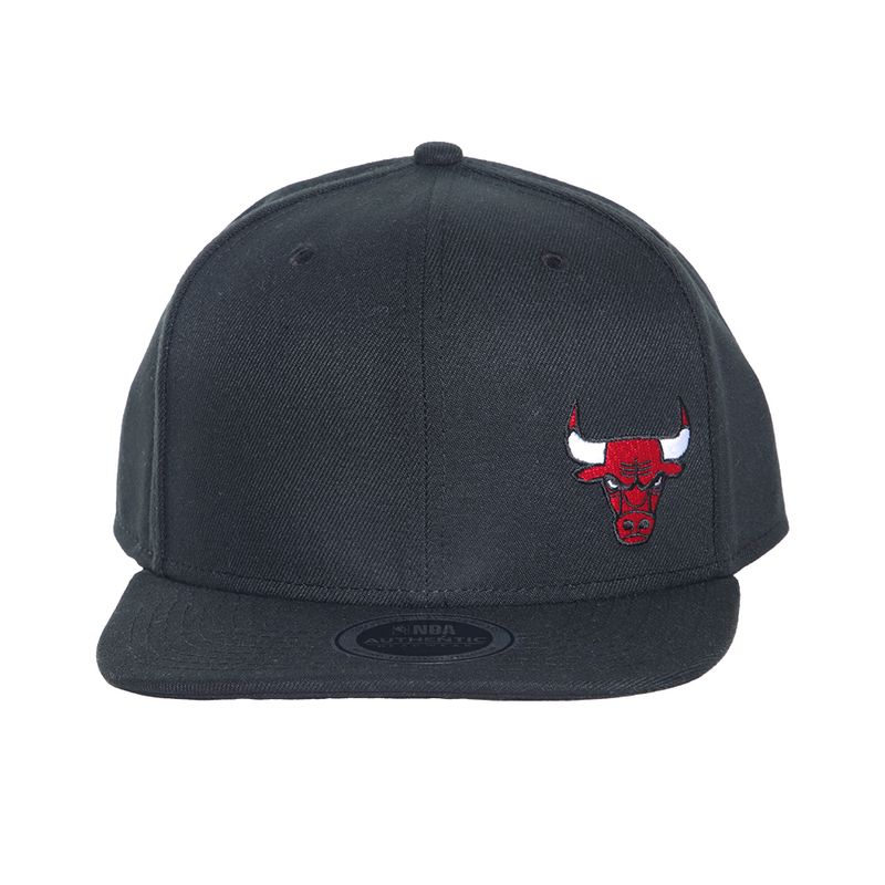 104616783-Gorra-deportiva-NBA-Bulls-negra