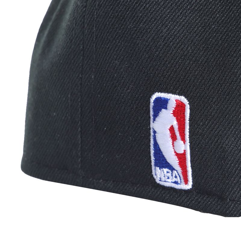 104616783-Gorra-deportiva-NBA-Bulls-negra