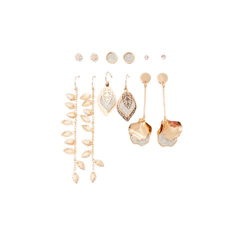 Set de 6 aretes dorados para mujer