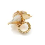 104720465-Conjunto-aretes-y-anillo-dorado-para-mujer