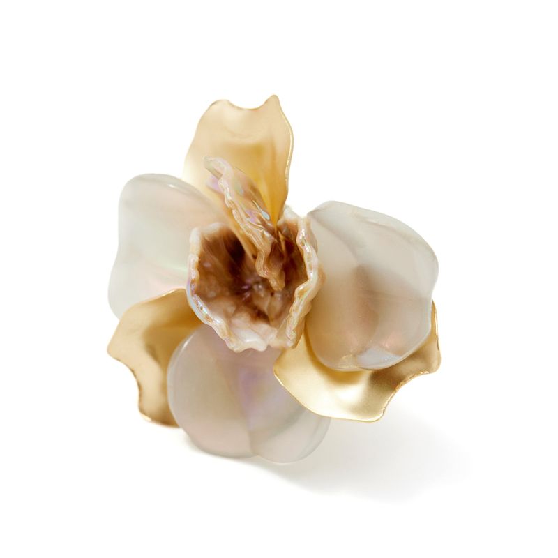 104720465-Conjunto-aretes-y-anillo-dorado-para-mujer