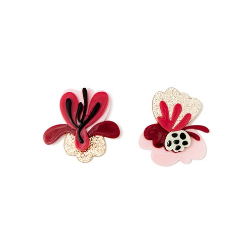 Pendientes pegados abstractos
