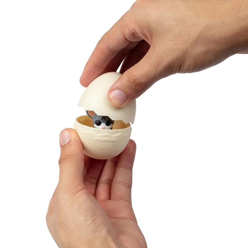 104695777-Adopt-Me--capsula-mini-mascotas-sorpresa-5cm