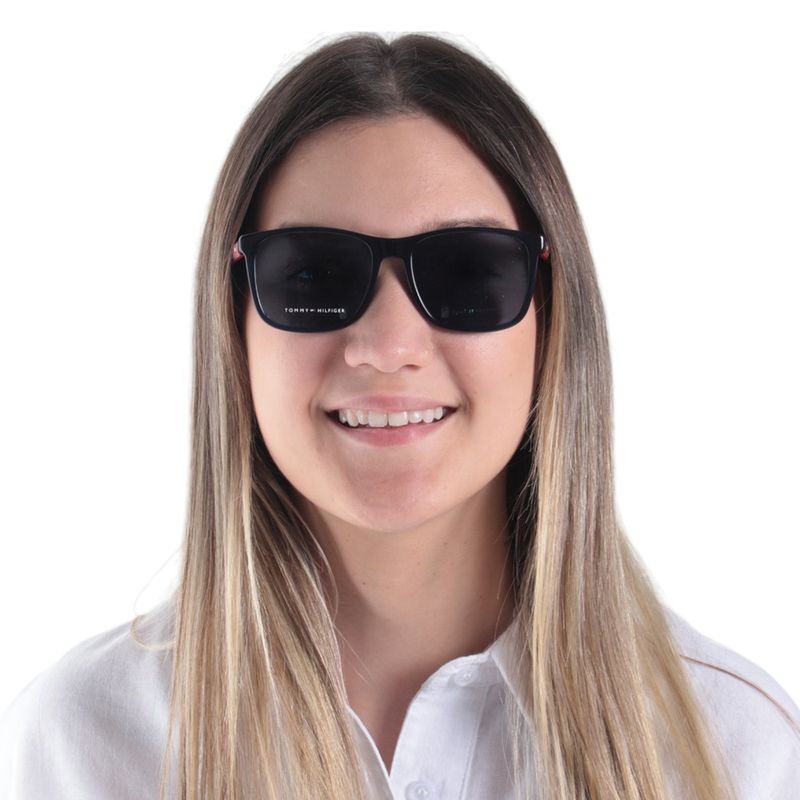 104668871-Lentes-de-sol-cuadrados-unisex-Tommy-Hilfiger-