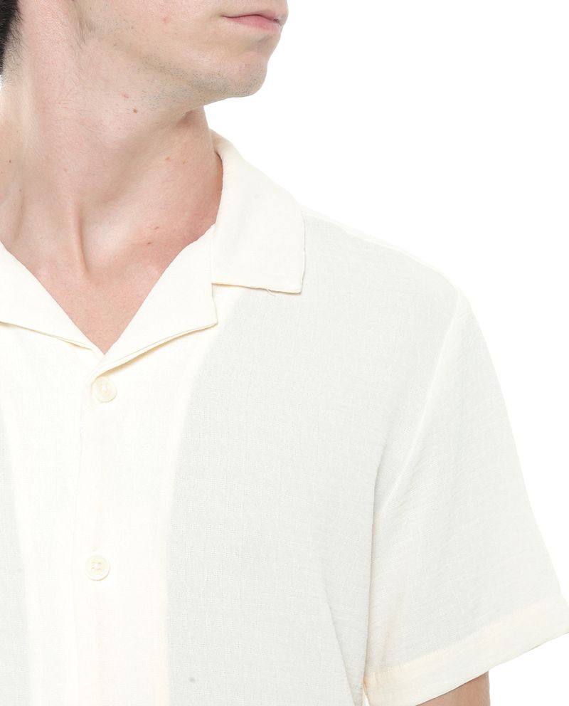 104565570-Camisa-Denim---Flower-beige-con-textura-para-hombre
