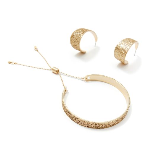 Set de aretes y pulsera dorados para mujer