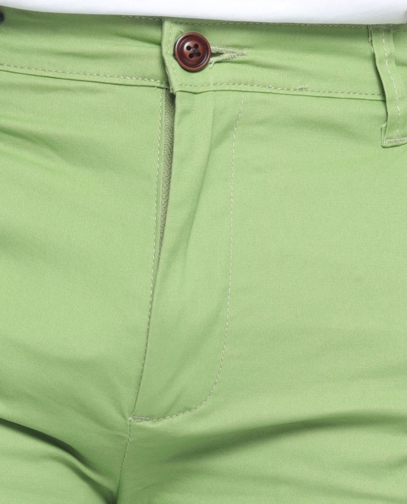 104675962-Short-chino-Gents-regular-fit-verde-solido-para-hombre