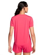 104659754-Camiseta-deportiva-Nike-rosada-manga-corta-para-mujer