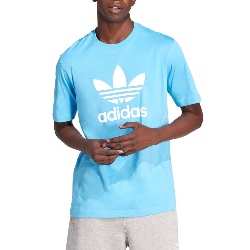 Camiseta deportiva Adidas celeste estampada para hombre